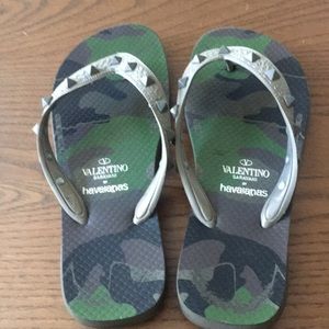 Valentino Garavani by Havaianas